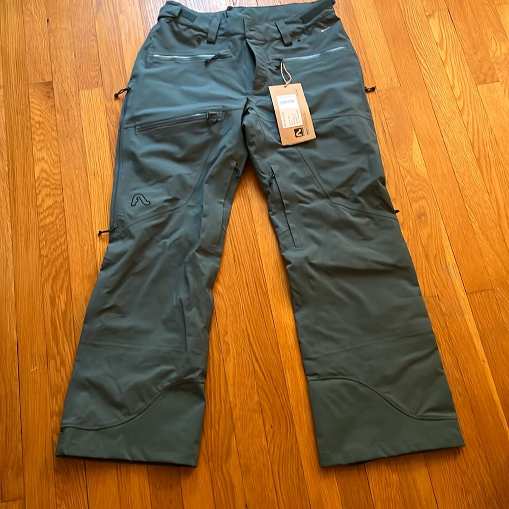 NWT | Flylow | Women’s Nina Pant | XL